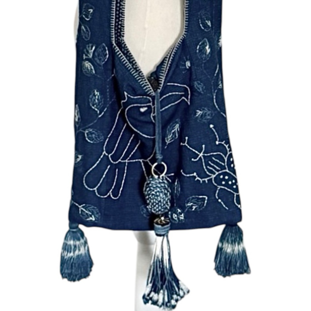 MOMO NEW YORK HAND EMBROIDERED BOHO CHIC ARTISAN SHOULDER CROSSBODY TASSEL BAG